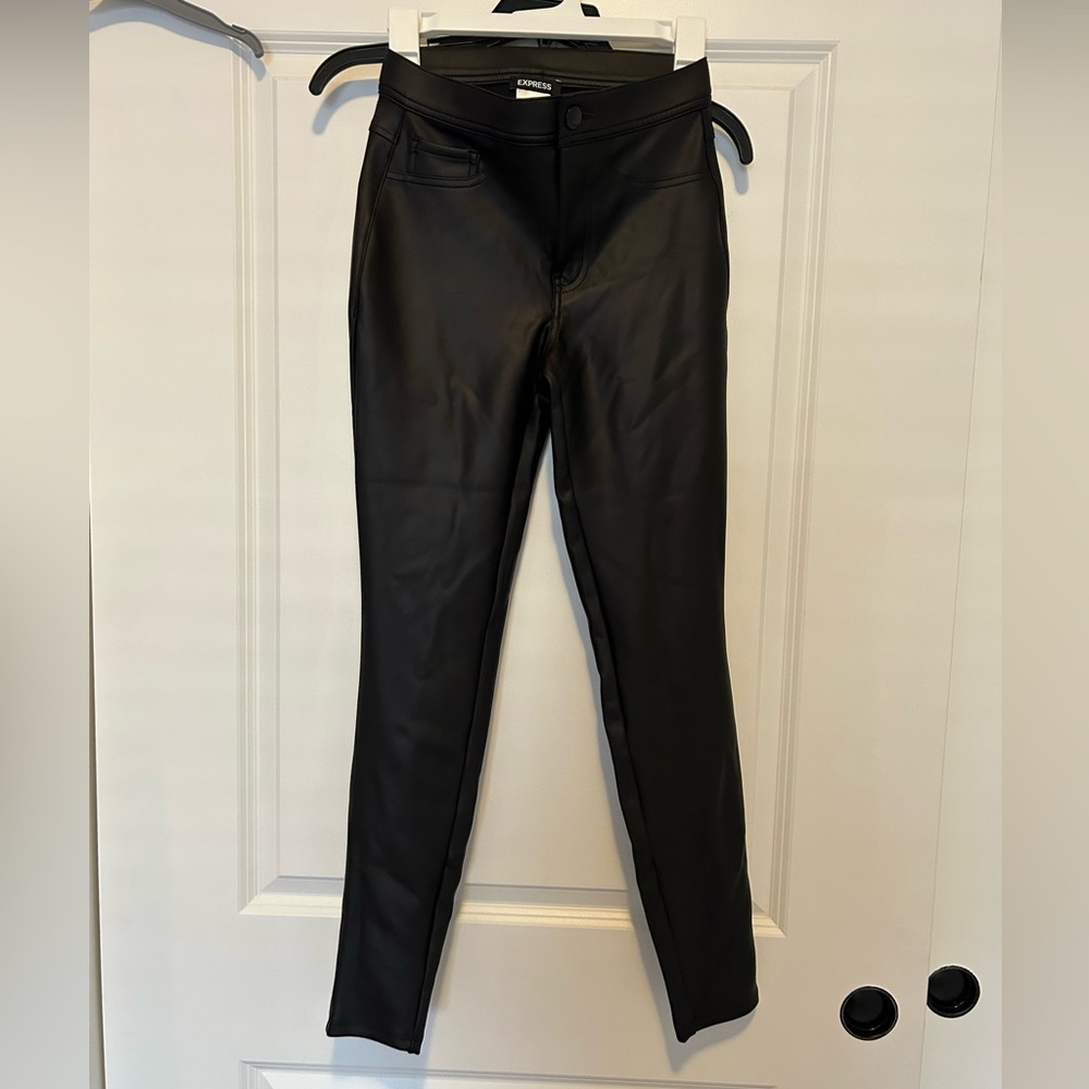 Express Black Women's Skinny leather pants